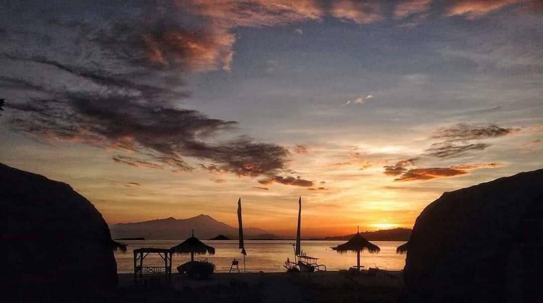 Hotel Alam Karang à Gili Gede Extérieur photo
