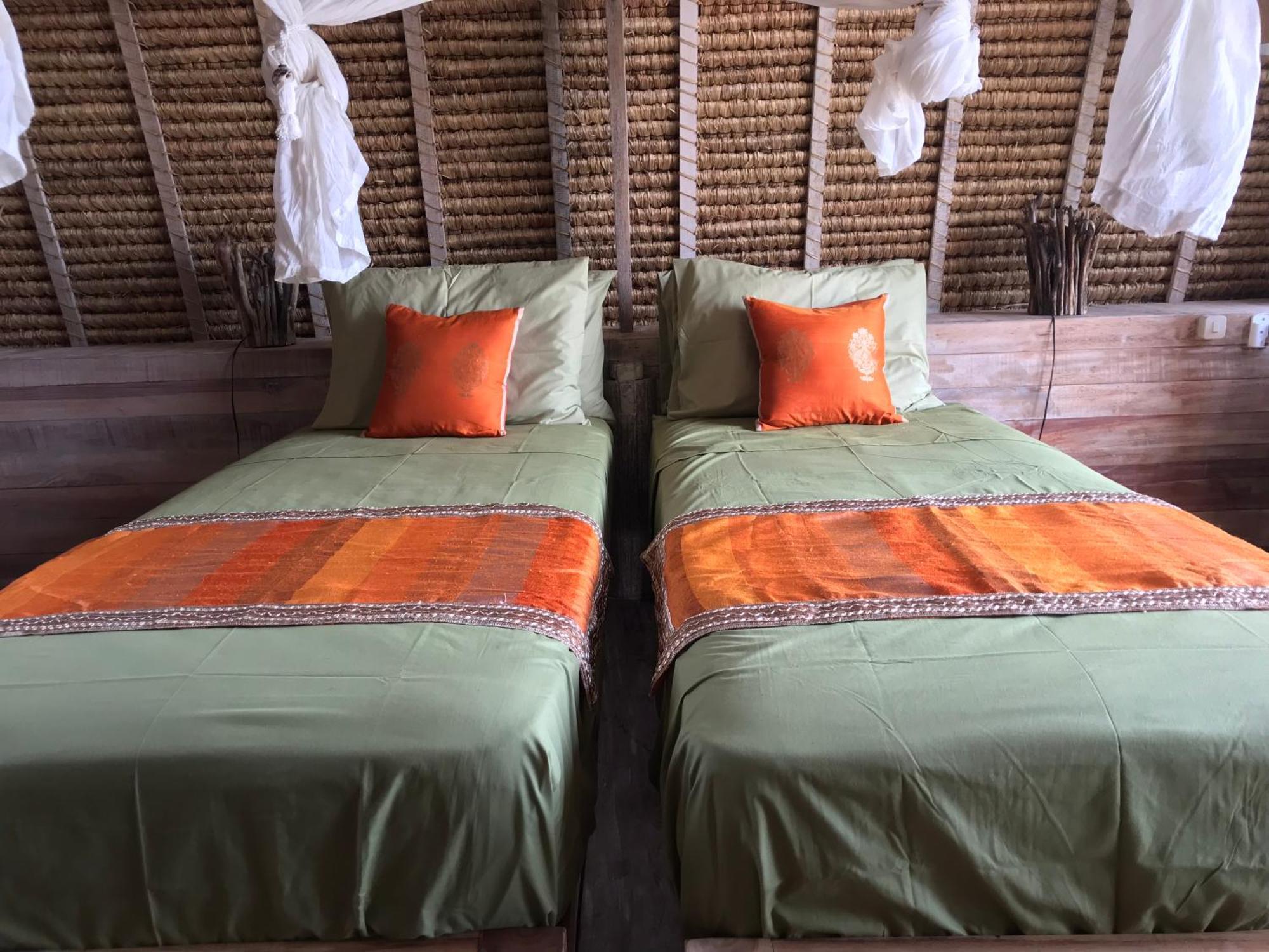 Hotel Alam Karang à Gili Gede Extérieur photo