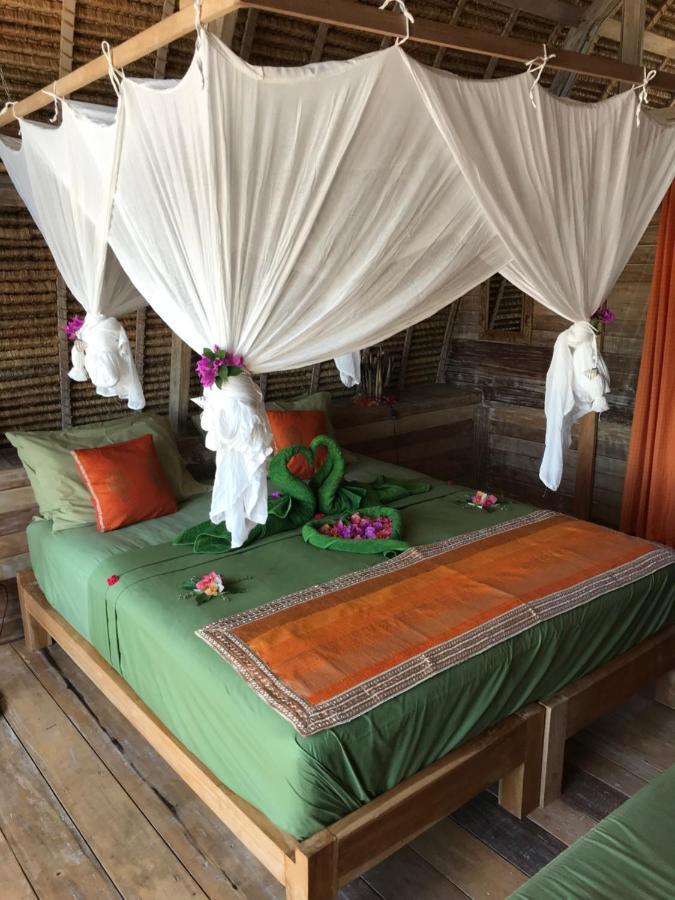 Hotel Alam Karang à Gili Gede Extérieur photo
